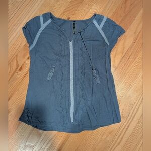 Women's Kuhl Cornflower Blue Short Sleeve Top w/ Embroidery And Times- Sz Small